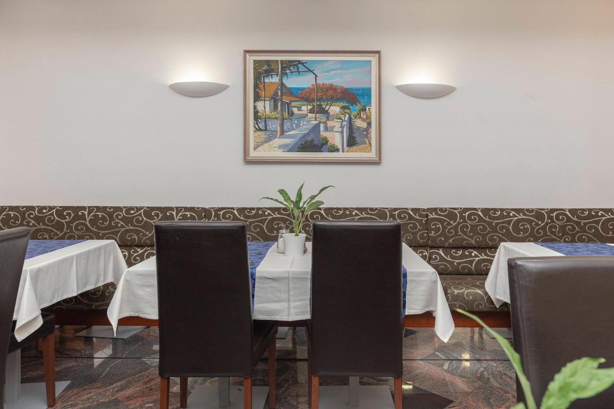 Garni Hotel Azul Kranj Exterior foto